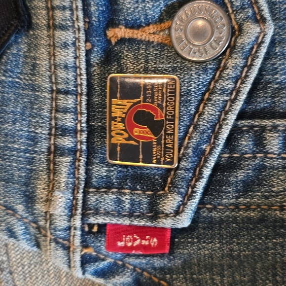 Womens Vintage Levi Jean Vest With Patches - Picture 5 of 5